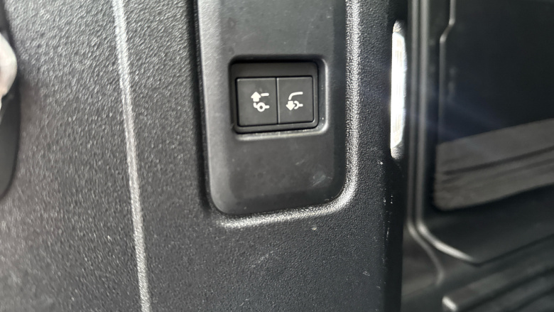 Land Rover Defender 3.0 D250 XS Edition 110 5dr Auto Diesel Estate